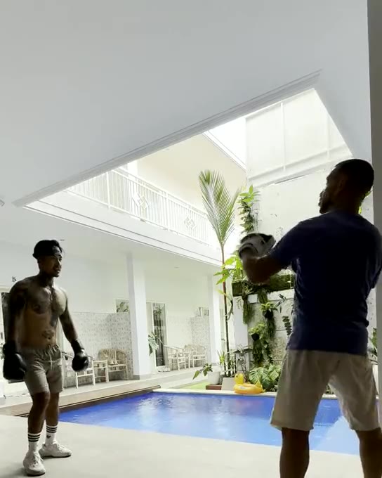 Poolside private boxing session